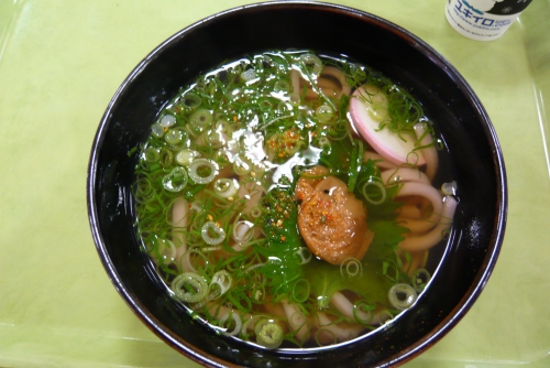 ▲紀ノ川SAにて「梅うどん」これ結構美味しかったよ！