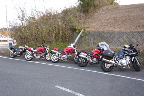 ▲たこせんべいの里・駐車場にて