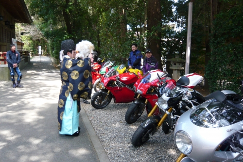 ▲バイクごとお祓いしてもらえます。