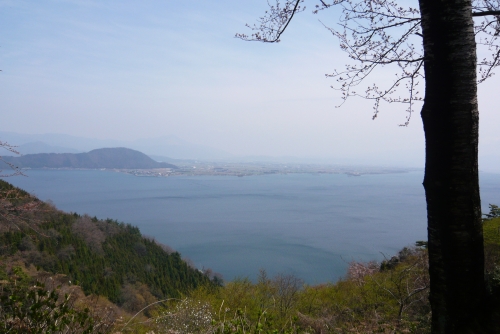 ▲つづら尾展望台から琵琶湖を望む。
