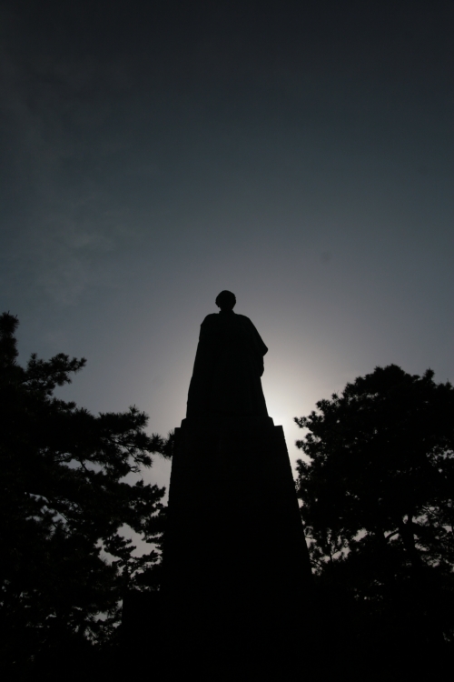 ▲まっくろ龍馬さん…翌朝リベンジです。