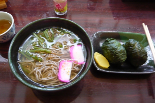 ▲めはり寿司＆そばセット
