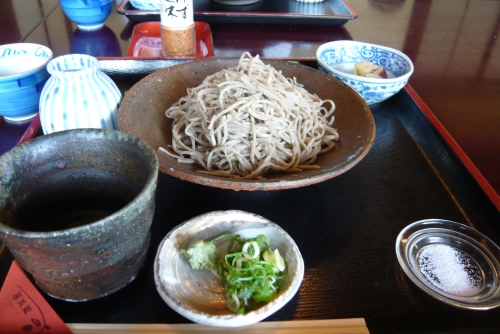 ▲美味！挽きぐるみのざるそば