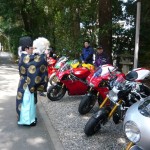 ▲バイクごとお祓いしてもらえます。